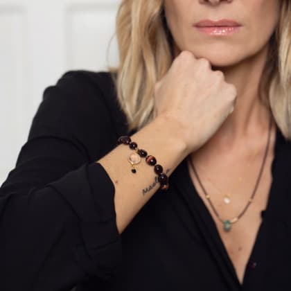bracelet femme Livie "Taurus" porté