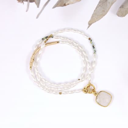 bracelet femme Angèle mini perle d'eau douce 3 tours vue générale