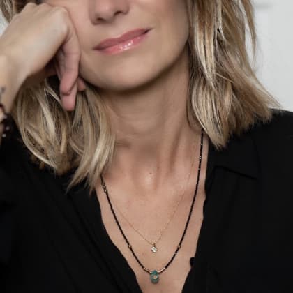 collier femme Adèle Trèfle porté
