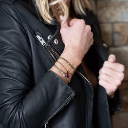 bracelet femme Jonc Louisette trio pépites porté