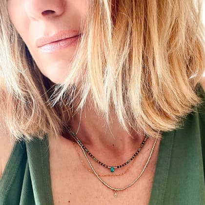 collier femme Anna turquoise porté